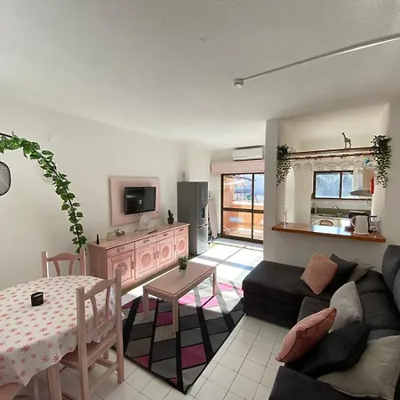 Apartment The Concierge - Pool Choromar