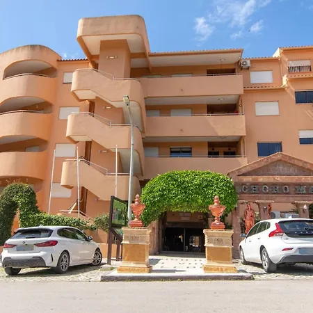 The Concierge - Pool Choromar アパート *