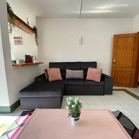 Apartment The Concierge - Pool Choromar