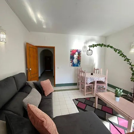 The Concierge - Pool Choromar アパート