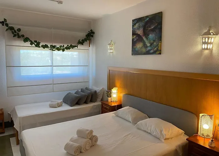 The Concierge - Pool Choromar